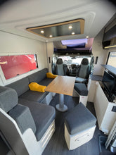 Charger l'image dans la galerie, Chausson 660 Exclusive Line Salon XXL
