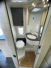 Charger l'image dans la galerie, Chausson 660 Exclusive Line Salon XXL