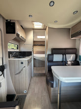 Charger l'image dans la galerie, Chausson 638 EB