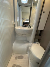 Charger l'image dans la galerie, Etrusco (Hymer) V 5.9 DR