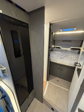 Charger l&#39;image dans la galerie, Etrusco I 7400 QBC BVA
